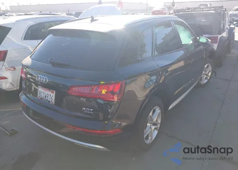 2018 Audi Q5 2.0T Premium/2.0T Tech Premium z USA, uszkodzony, nr VIN WA1ANAFY0J2234082